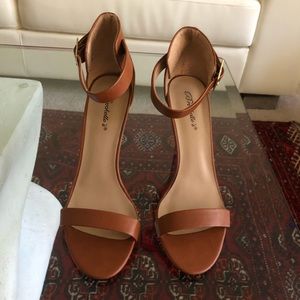 BRECKELLE’S BROWN ANKLE STRAP HIGH HEELS SHOES